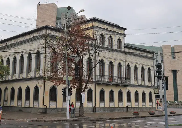 Історичний будинок губернатора, у якому працює Музей історії Дніпра