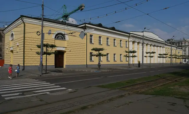 Західний фасад ткацького корпусу казенної суконної фабрики у 2021 році