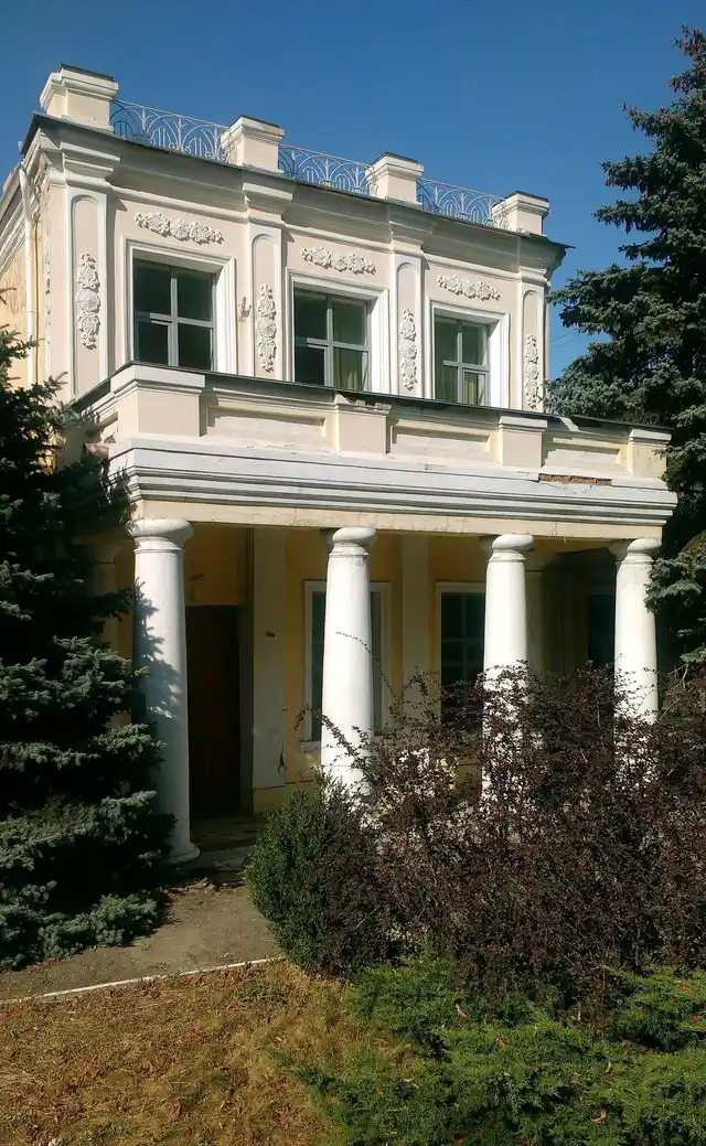 Фасад особняка родини Струкових на вулиці Володимира Вернадського у Дніпрі
